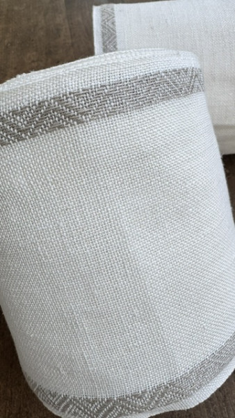 Leinenband mit Jacquardrand, 11-fädig, 150 mm, gebleicht mit natur